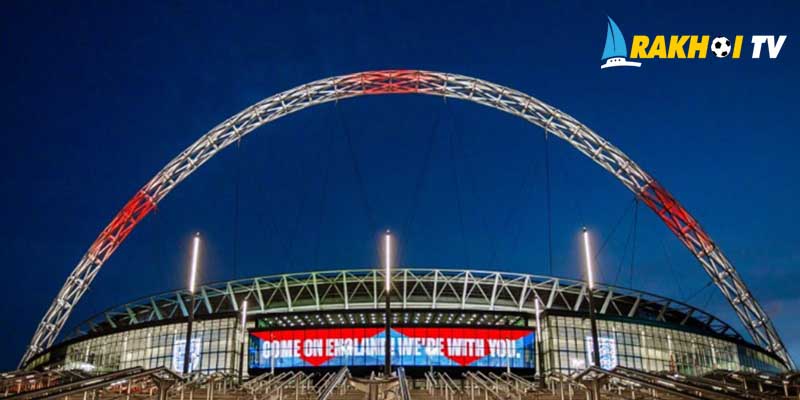 Sân vận động Wembley hiện tại là sân bóng đá hàng đầu tại quốc gia Anh