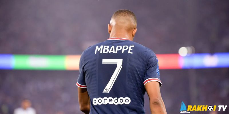 Mbappe khoác áo số 7 khi thi đấu cho PSG